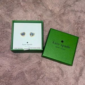 New in the box Kate spade Earrings Heart shape 💎